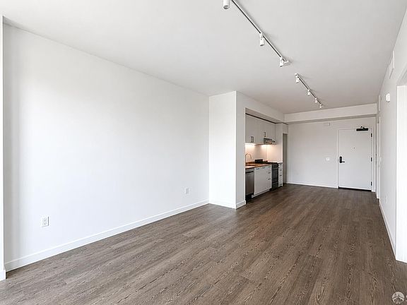 5th image of 395 6th St #Be8