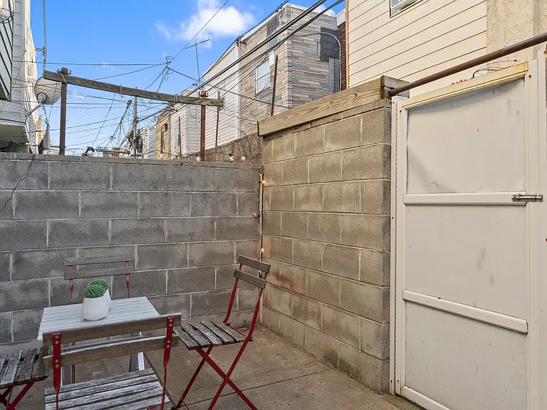 2420 S Percy St — Photo 21