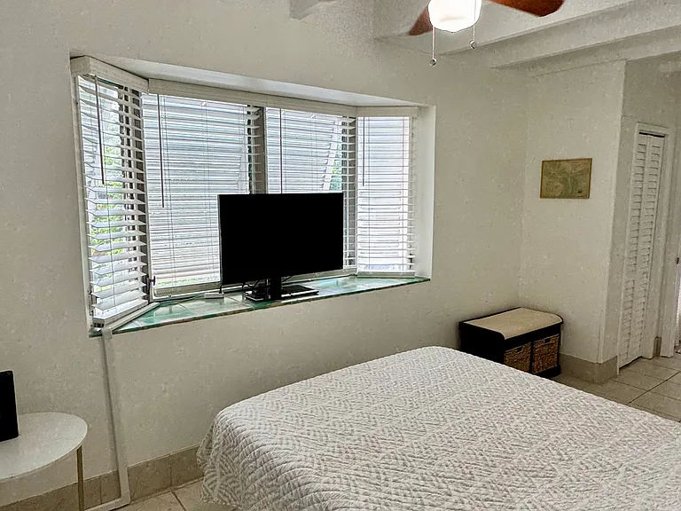 222 Australian Ave #7 — Photo 5