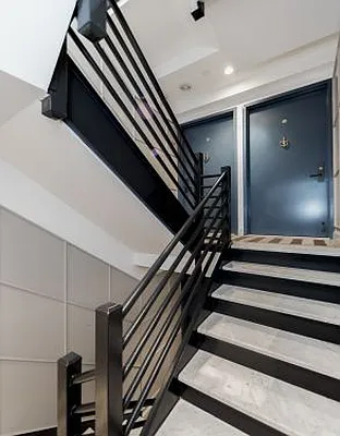 Rented by Icon Realty Management | media 22