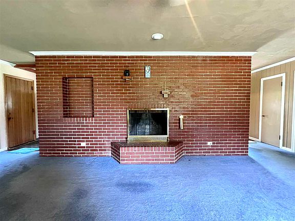 5th image of 812 E Overbrook Ave