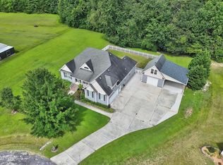 103 Whistling Duck Ct, Moyock, NC 27958