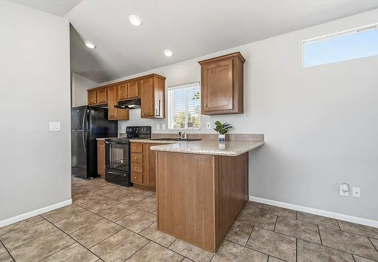 3431 N Flowing Wells Rd #46 — Photo 3