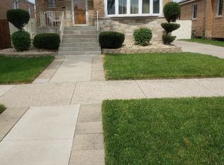 8236 S Troy St, Chicago, IL 60652