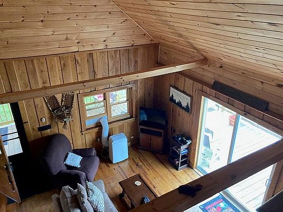 3rd image of 7174 Lake Rd