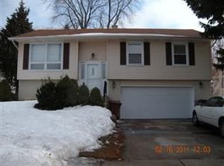1457 Glen Ellyn Rd, Glendale Hts, IL 60139