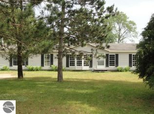 3650 E Shore Dr, Weidman, MI 48893