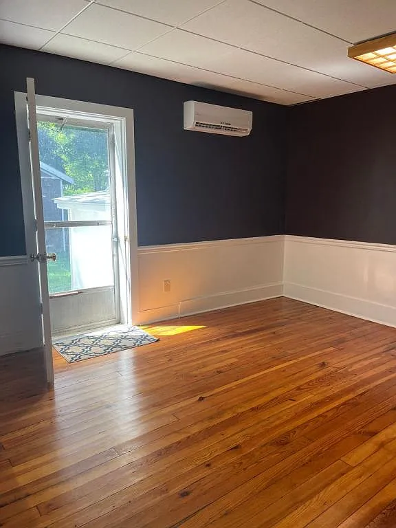 6920 Maryland Ave — Photo 3