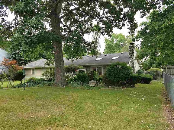 4th image of 7218 Blue Beech Dr