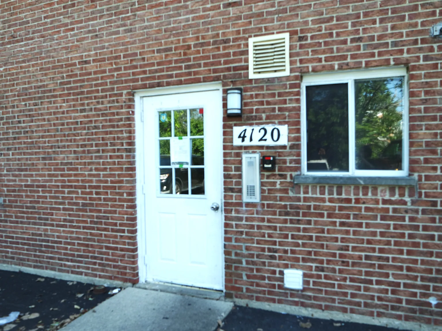 2 bed, 1000 sqft, $1,800 — Photo 2