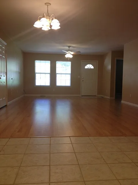 Single-Family Home in Branson — Photo 3