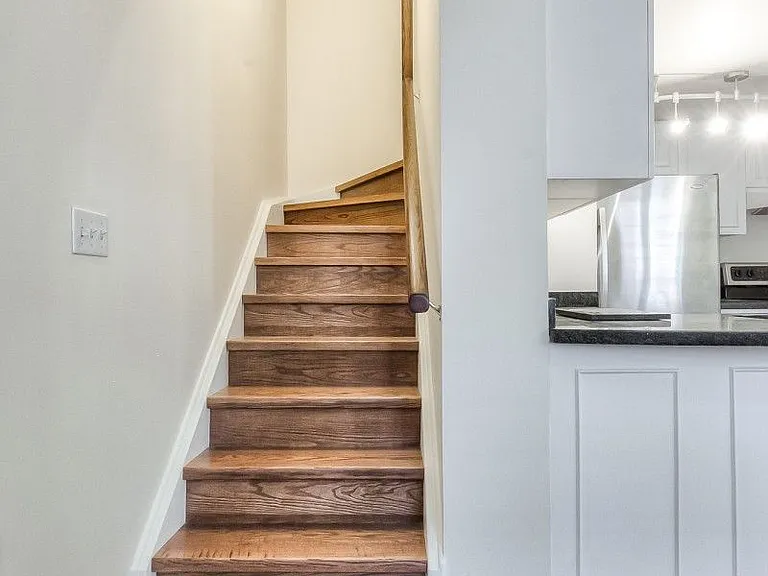 100 Redpath Ave #16 — Photo 9