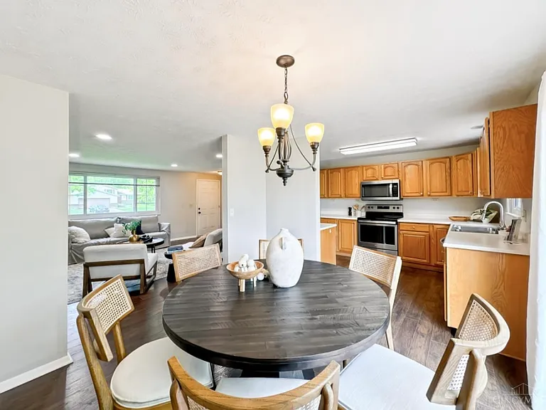 4214 Hanover Dr — Photo 7