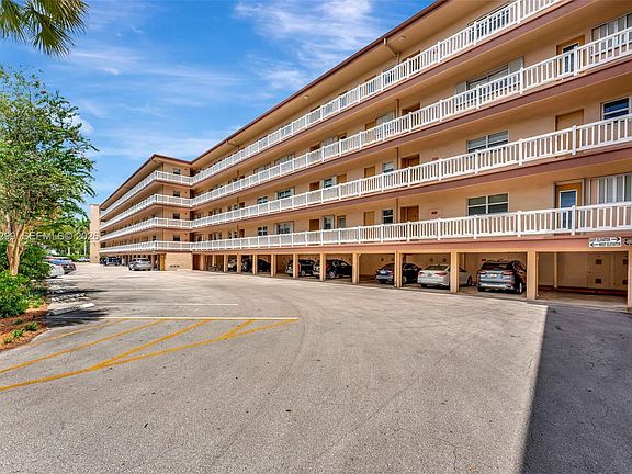 2nd image of 6751 Cypress Rd APT 306