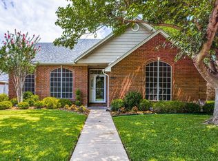 1313 Battlefield Dr, Rowlett, TX 75089
