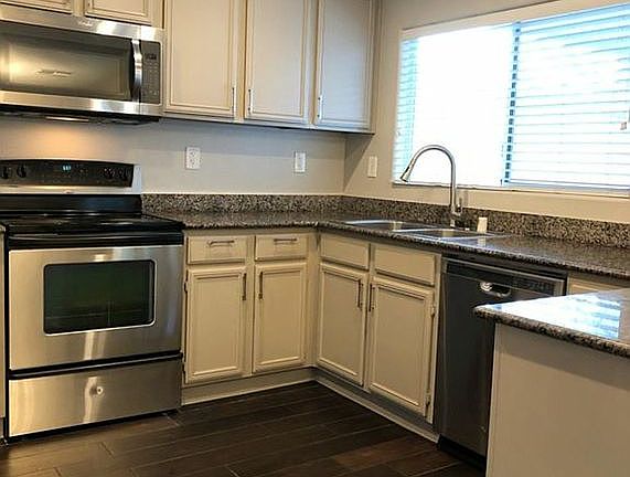4th image of 9519 Spruce Pine Ct