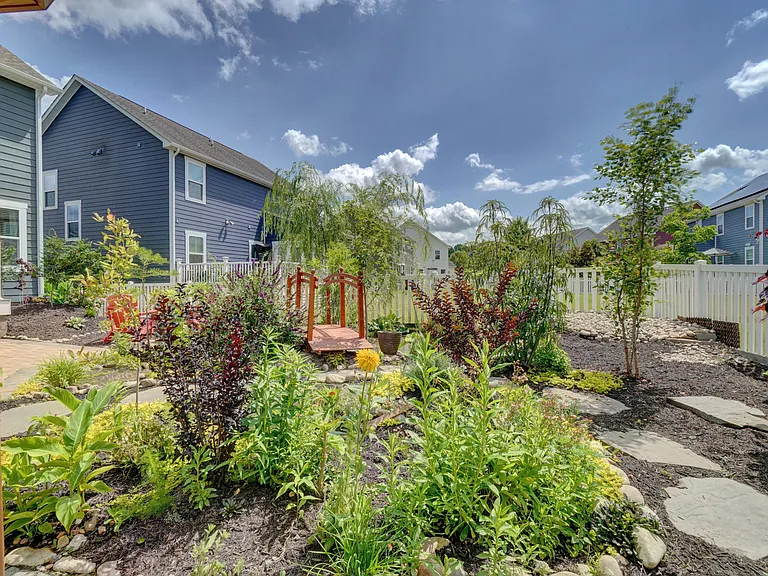 800 Corcormant Ln — Photo 37