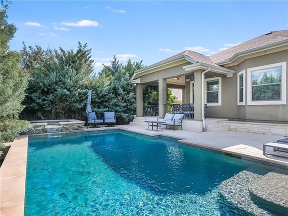 3rd image of 3809 Tordera Dr