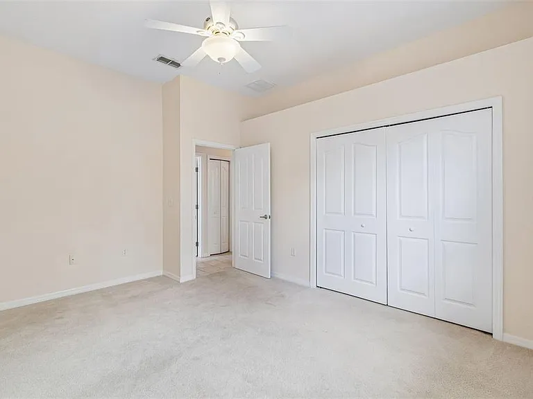 37 Greenpark Blvd — Photo 48