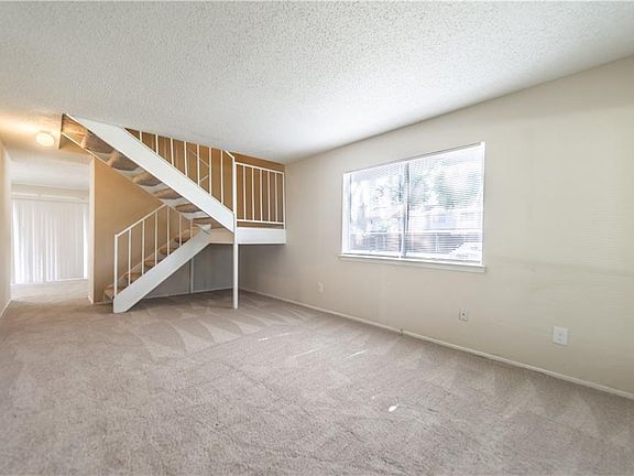 5th image of 3619 Hollytree Trl