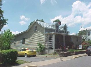 13 Houston St, Lexington, VA 24450
