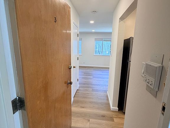 2nd image of 1120 Douglas Ave APT 3