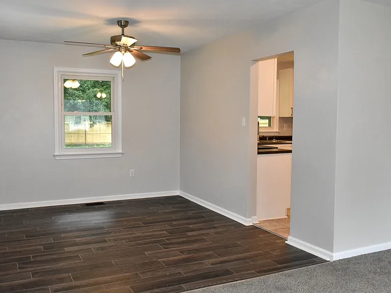219 Woodhaven Rd — Photo 8