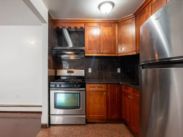 132-36 Pople Avenue image 6 of 19