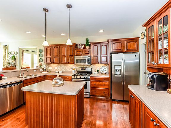 5th image of 514 Hastings Ct