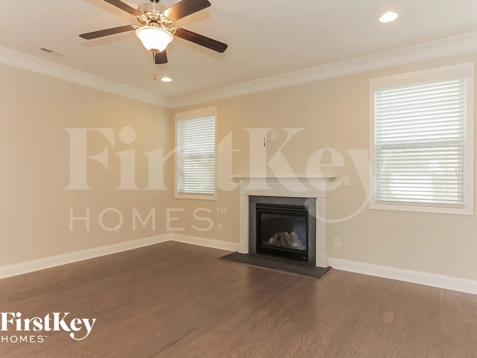 4 bed, 2.5 bath, 2905 sqft, $2,995 — Photo 3