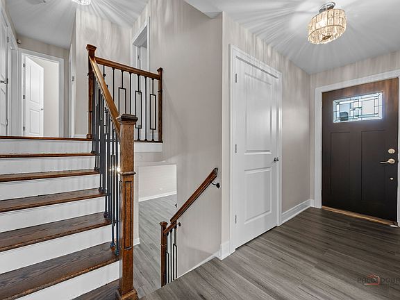 3rd image of 2913 W Sibley St