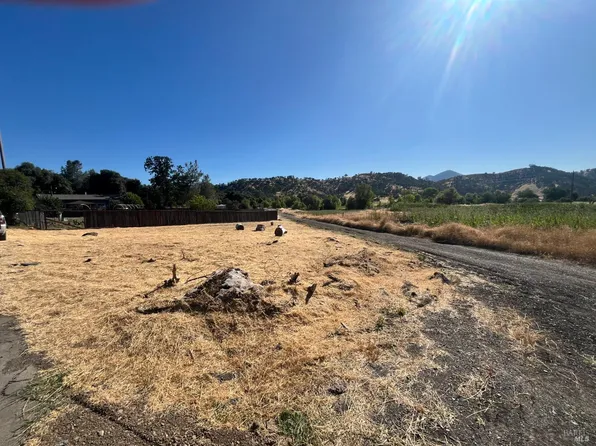 2821 10th Street, Clearlake, CA 95422