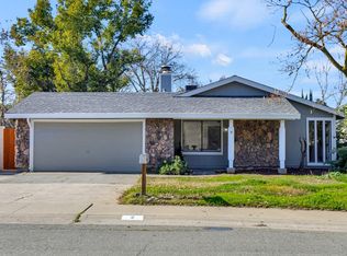 2 Honey Bee Ct, Sacramento, CA 95826