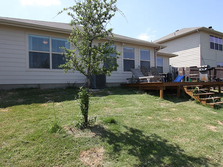 1810 Bayfront Dr — Photo 13