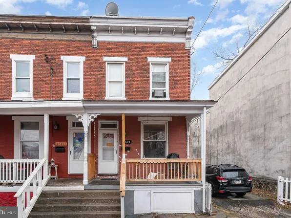 1613 Carnation St, Harrisburg, PA 17103