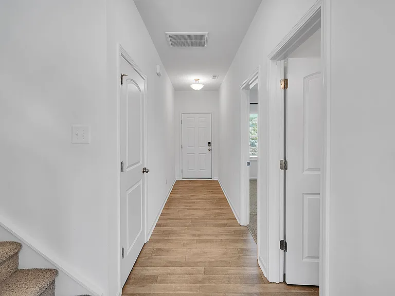 1224 Maxwell Ct — Photo 5