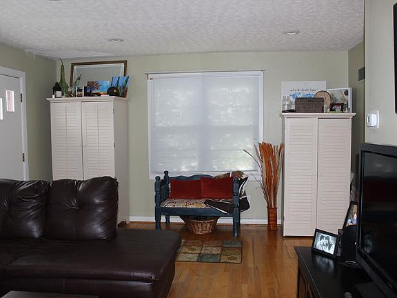 4th image of 202 Virginia Ave