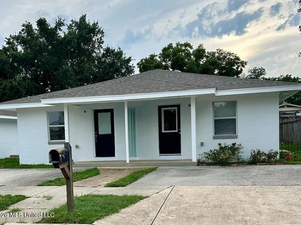 141 Pine Grove Ave, Biloxi, MS 39531