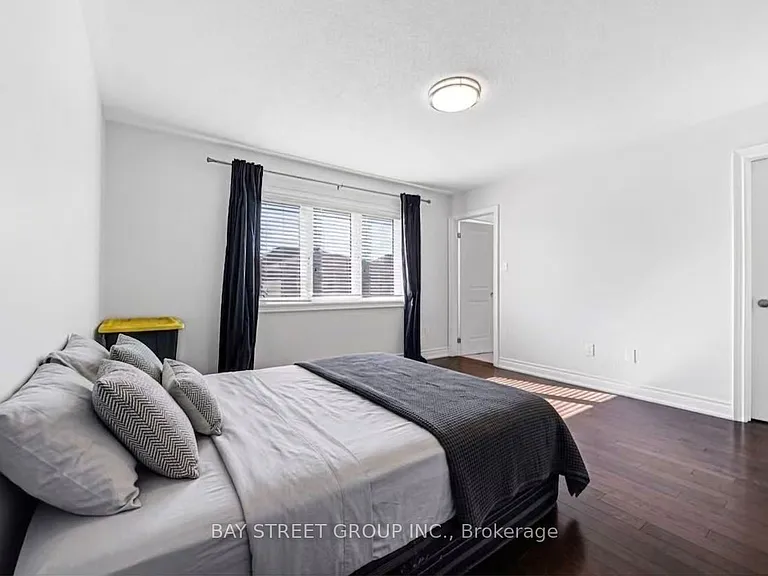 60 Mohandas Dr — Photo 41
