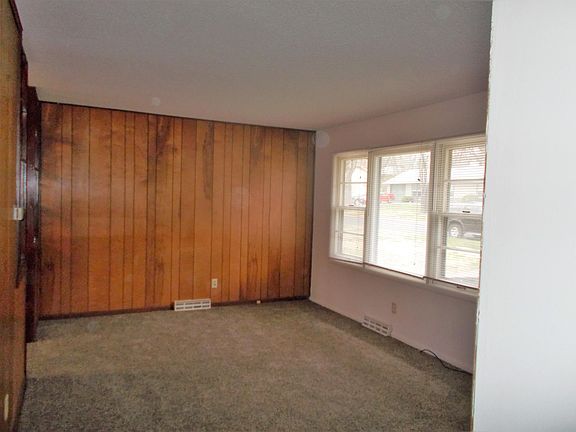Living room 2