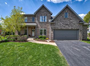 17 Lakeridge Ct, South Elgin, IL 60177