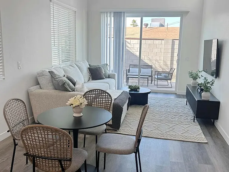Elevate on Vineyard Townhomes — Photo 21