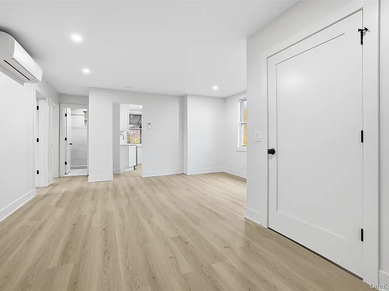 36 Dunwoodie St #1 — Photo 10