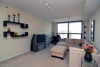 1st image of 400 W Ontario St #P221