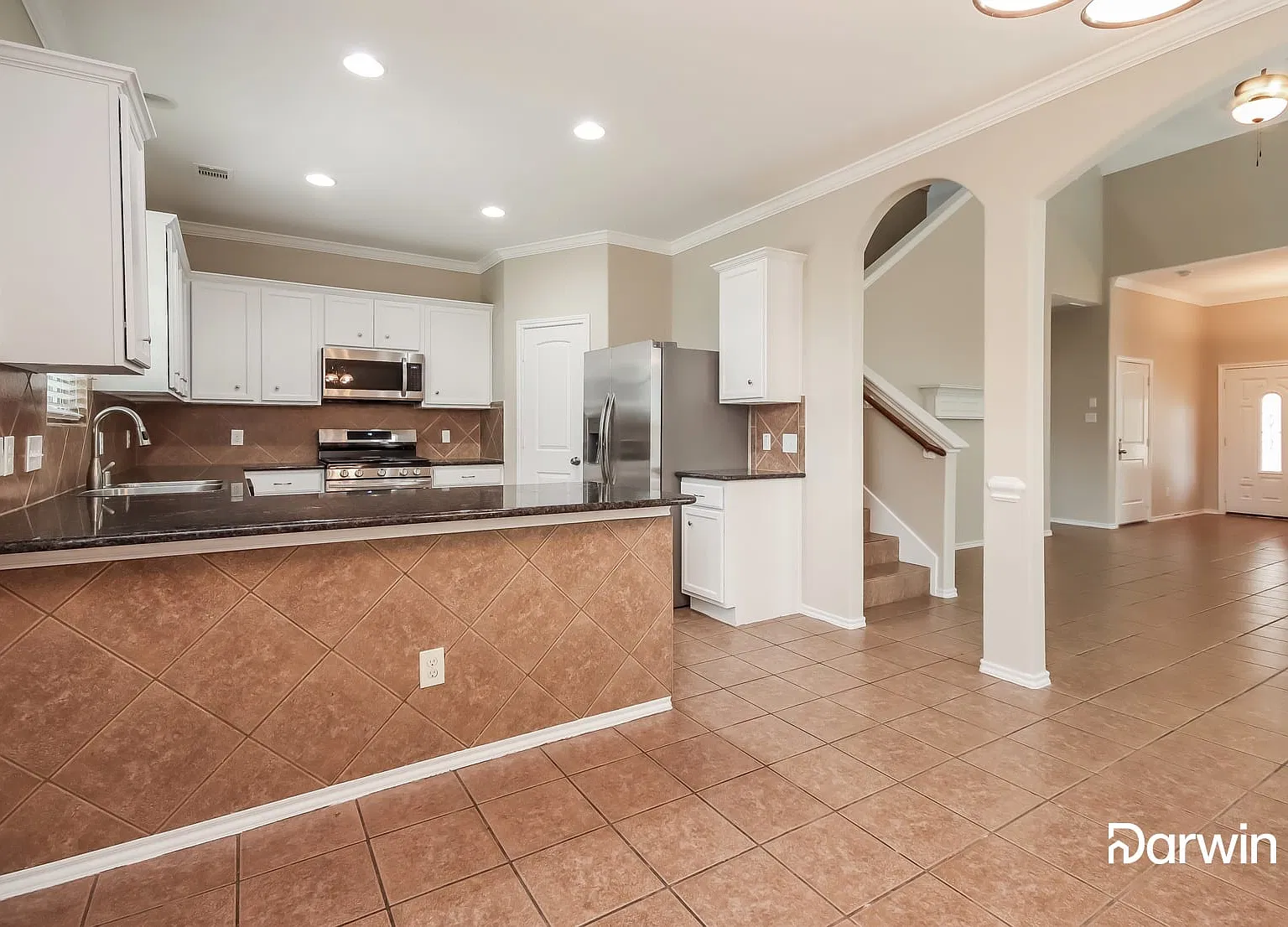 4 bed, 2.5 bath, 2192 sqft, $2,360 — Photo 3