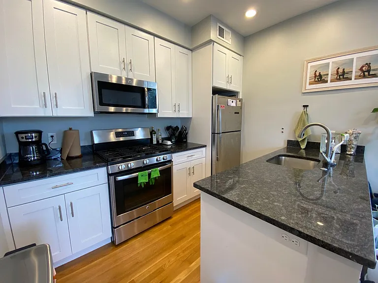 405 S Huntington Ave #2R — Photo 39