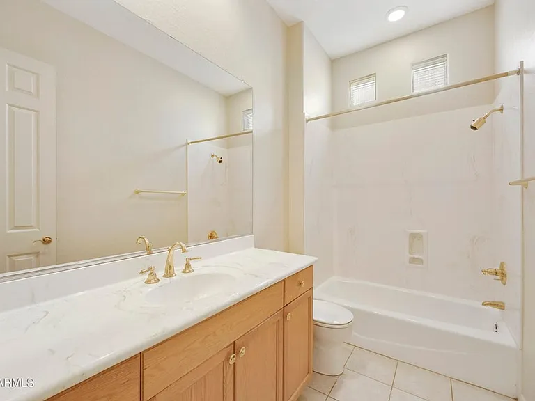 9514 E Cavalry Dr — Photo 32