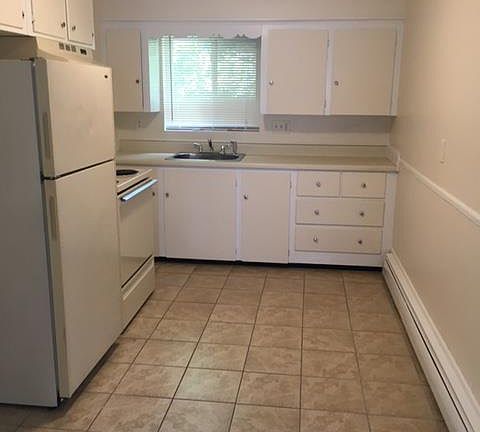 3rd image of 111 N Broadway #3