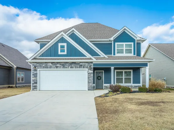 168 Country Cove Dr, Rossville, GA 30741