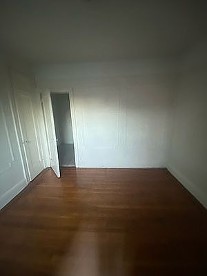 5th image of 872 E 28th St APT 2B